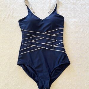 Sea & Sand Navy Blue One Piece Swimsuit Size 10 Tummy Control Classic women’s
